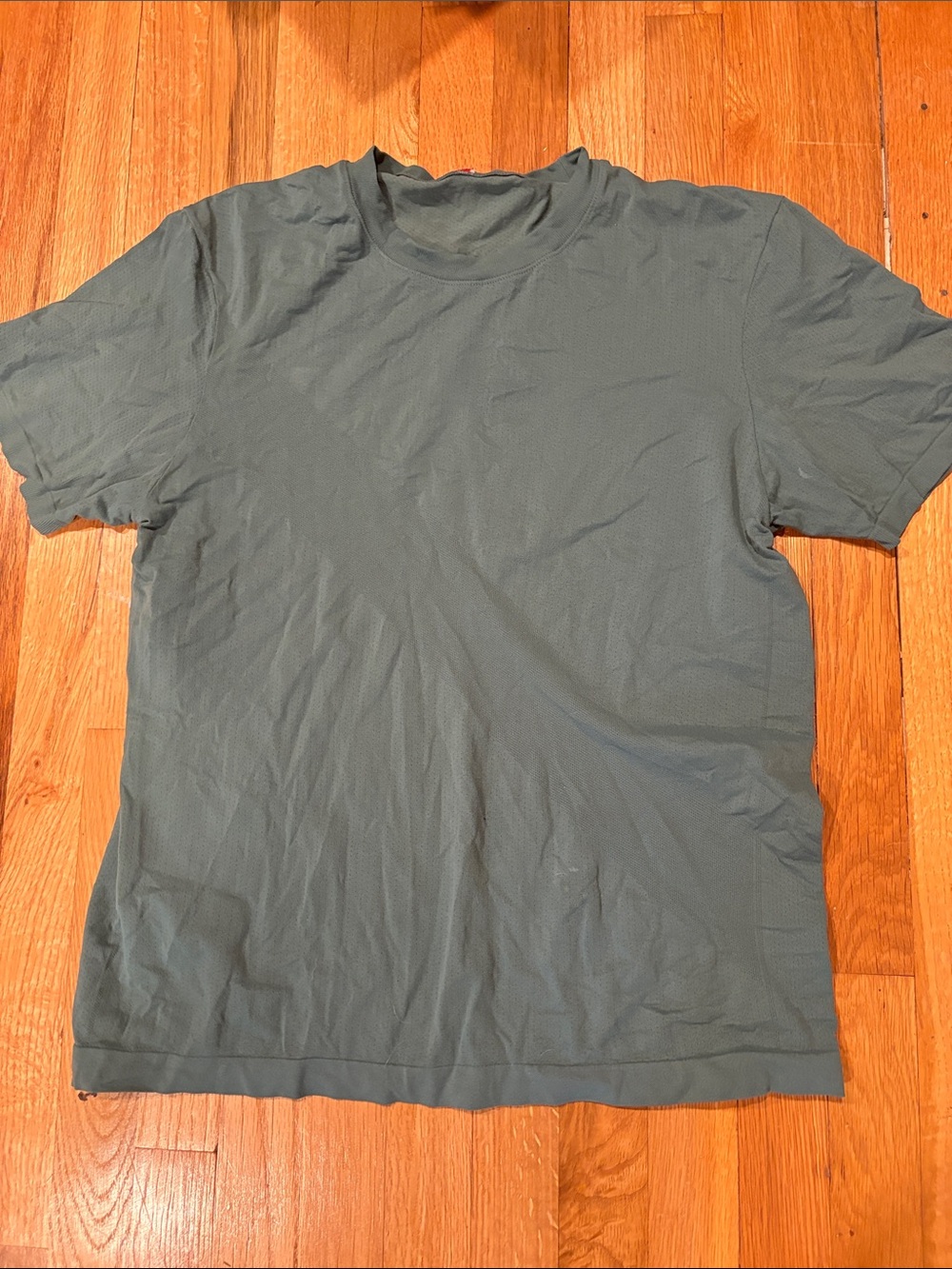 Men's Tracksmith shirt